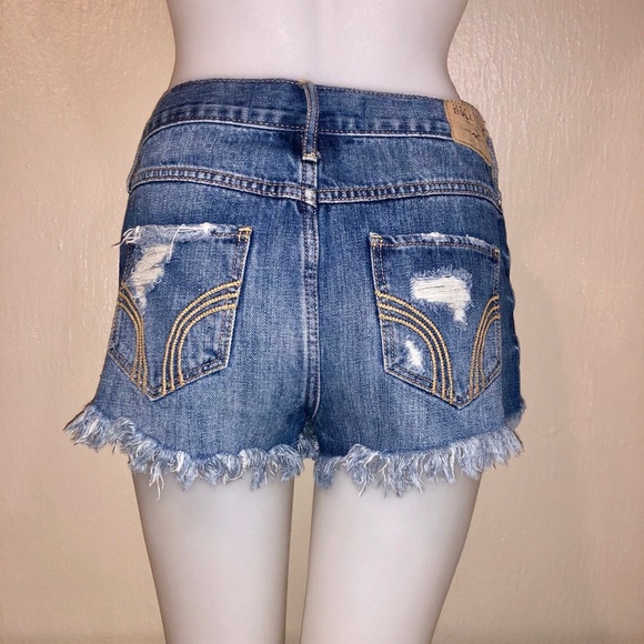 Hollister factory destroyed shorts - Picture 2 of 6